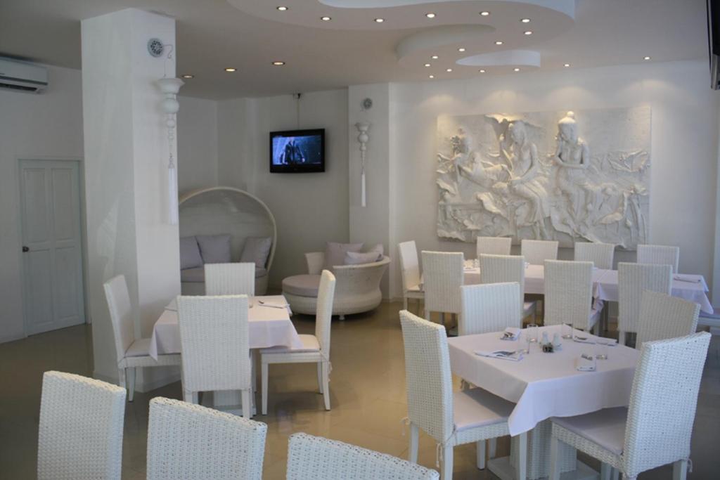 Hotel Santi White Phuket Exterior foto