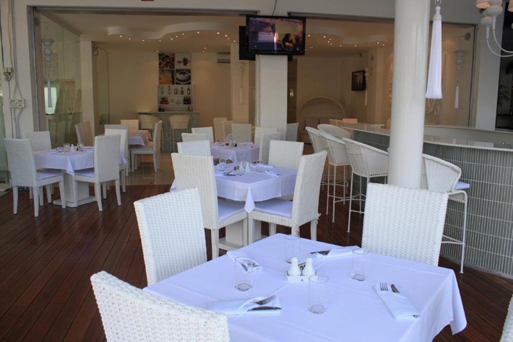 Hotel Santi White Phuket Exterior foto